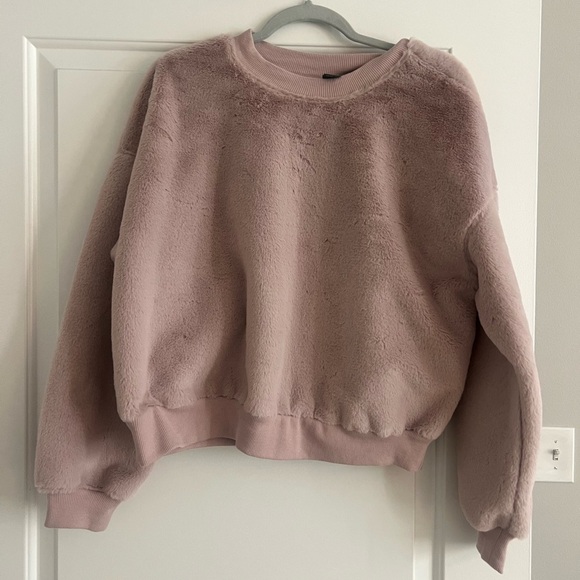 wild fable Sweaters - NWOT Wild fable plush Cozy Pink Sweatshirt